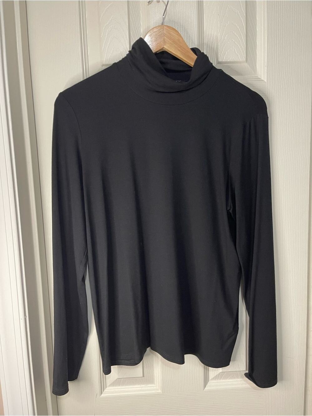 Eileen Fisher Classic Black Minimalist Layering Turtleneck size Large